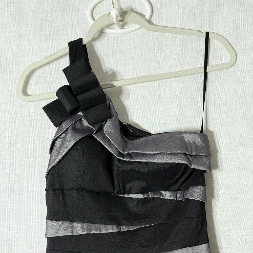 Betsy & Adam One Shoulder Mermaid Gown Black Gray Formal Prom Evening Dress 8‎ - Picture 4 of 10